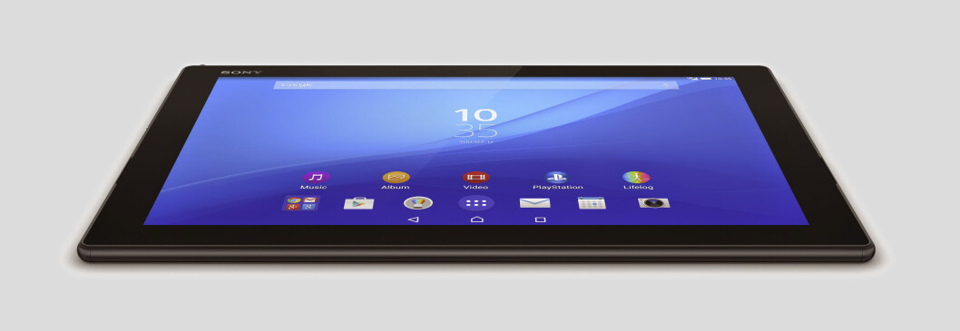TÅLER VANN: Sonys nye nettbrett-flaggskip Xperia Z4 Tablet skal tåle å ligge på halvannen meters dyp i en halvtim. (Foto: Sony) TÅLER VANN: Sonys nye nettbrett-flaggskip Xperia Z4 Tablet skal tåle å ligge på halvannen meters dyp i en halvtim. (Foto: Sony)