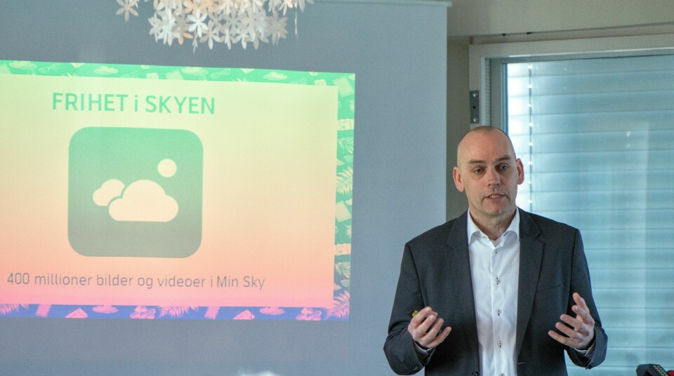 SVAR I INNBOKSEN: Bjørn Ivar Moen i Telenor lanserer Visual Voicemail for Iphone. Arkivfoto: Dag-Rune Z. Vollen