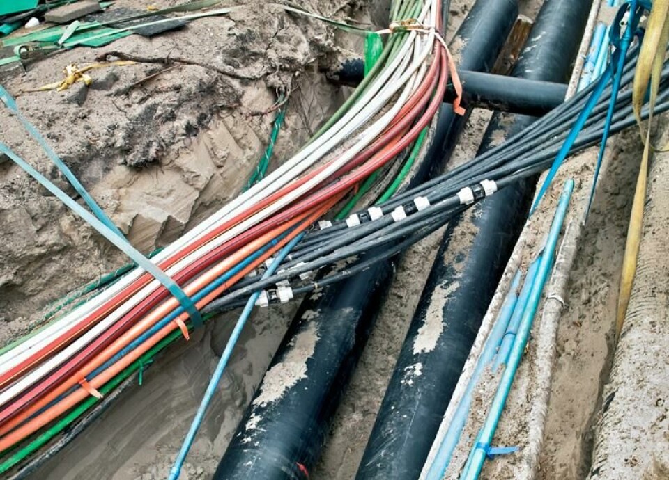 FORENKLER TILSKUDD: Regjeringen foreslår å endre bredbåndsordningen og gi mer makt til fylkeskommunene. Illustrasjonsfoto: Arkivfoto Telecom Revy FORENKLER TILSKUDD: Regjeringen foreslår å endre bredbåndsordningen og gi mer makt til fylkeskommunene. Illustrasjonsfoto: Arkivfoto Telecom Revy