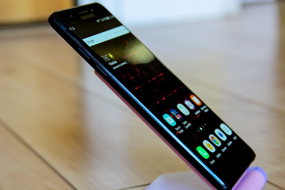 KOSTBAR BATTERIFEIL: Stopp i salg og tilbaketrekking av mulige brannfarlige Galaxy Note 7 kan komme til å koste minst sju milliarder kroner. Foto: Florence Ion/IDGNS KOSTBAR BATTERIFEIL: Stopp i salg og tilbaketrekking av mulige brannfarlige Galaxy Note 7 kan komme til å koste minst sju milliarder kroner. Foto: Florence Ion/IDGNS