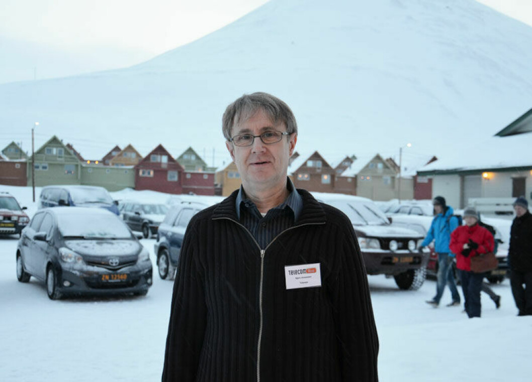 IKKE DÅRLIGERE: - Nettet i Finnmark er ikke noe dårligere enn det som er standard i Norge, påpeker Bjørn Amundsen i Telenor. (Foto: Leif Kirkenes)