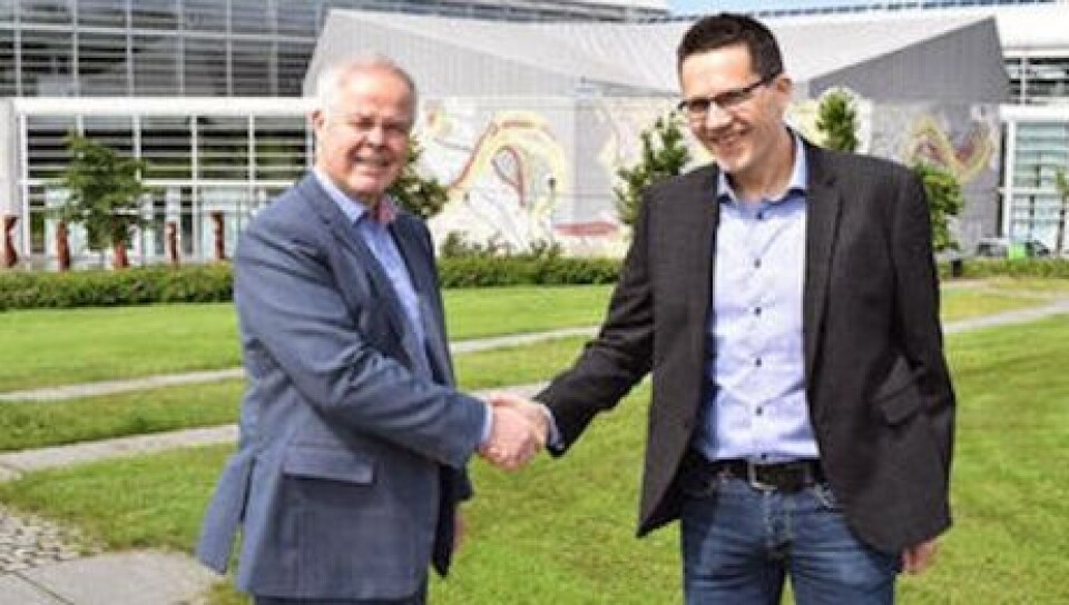 FEM MILLIONER TIL FORSKING: Eirik Gundegjerde i Lyse og instituttleder Tom Ryen ved UiS ser frem til samarbeid om forskning og utdanning. Foto: UiS FEM MILLIONER TIL FORSKING: Eirik Gundegjerde i Lyse og instituttleder Tom Ryen ved UiS ser frem til samarbeid om forskning og utdanning. Foto: UiS