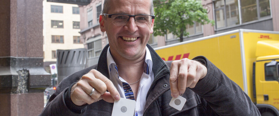 LET OG FINN: Peter Groom fra Tile besøker Oslo for å starte distribusjonen av Tile-brikker i Norge. (Foto: Toralv Østvang) LET OG FINN: Peter Groom fra Tile besøker Oslo for å starte distribusjonen av Tile-brikker i Norge. (Foto: Toralv Østvang)