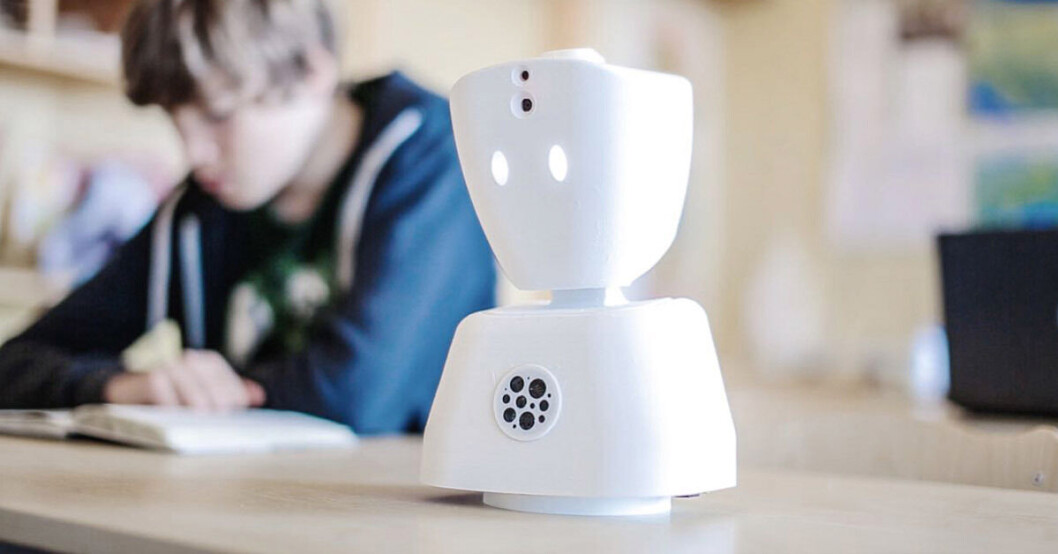 ROBOTER: For hver mobil som pantes gjennom mobilpant doneres et beløp på minimum ti kroner til No Isolation, og siden i høst har kunder også kunnet donere hele pantebeløpet. I februar er det samlet inn penger til 5 nye roboter. (Pressefoto: Telia/ No Isolation) ROBOTER: For hver mobil som pantes gjennom mobilpant doneres et beløp på minimum ti kroner til No Isolation, og siden i høst har kunder også kunnet donere hele pantebeløpet. I februar er det samlet inn penger til 5 nye roboter. (Pressefoto: Telia/ No Isolation)