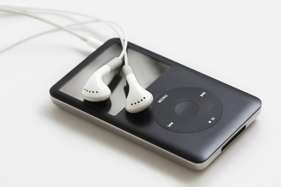 MARKEDSMONOPOL: Apple møter i retten for å forsvare låsingen av musikkbutikken iTunes og musikkavspilleren iPod for nesten ti år siden.