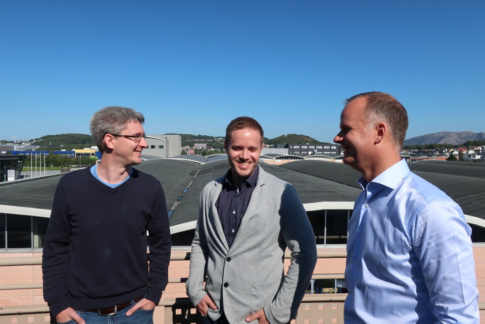 KONSULENTENE: Webstepkonsulentene Jan Terje Egeland og Håkon Hapnes Strand bruker data science for bedre tjenester i kraft og kollektivtransport. Til høyre Avdelingsdirektør Geir Jåthun Hindenes, Webstep i Stavanger. (Foto: Webstep) KONSULENTENE: Webstepkonsulentene Jan Terje Egeland og Håkon Hapnes Strand bruker data science for bedre tjenester i kraft og kollektivtransport. Til høyre Avdelingsdirektør Geir Jåthun Hindenes, Webstep i Stavanger. (Foto: Webstep)