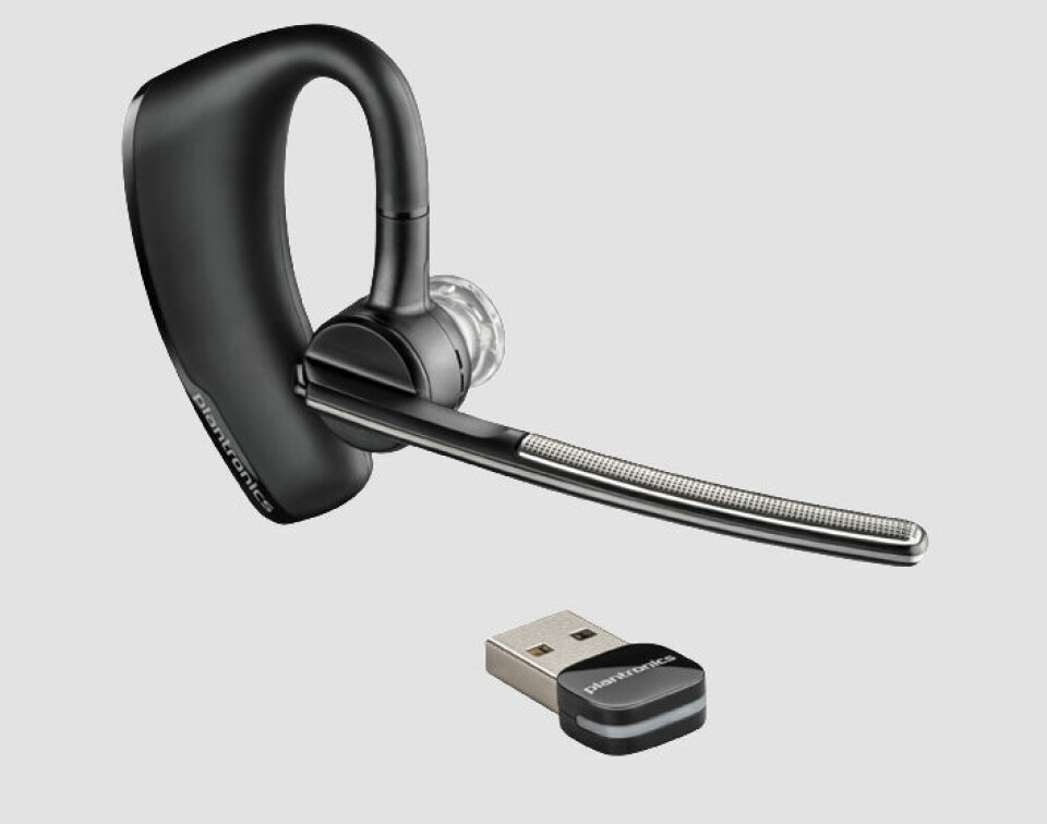 SKYPE FOR BUSINESS: Voyager Legend UC Mobile Bluetooth Headset er et av hodesettene fra Plantronics. (Foto: Plantronics)