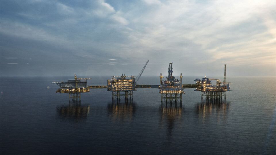 GIGANTISK: Oljefeltet Johan Sverdrup er gigantisk, det femte største på norsk sokkel. Fra det begynner å produsere i fjerde kvartal 2019 vil Johan Sverdrup bidra med 2 – 3 milliarder fat olje i løpet av de neste 50 årene. For å redusere CO2 får plattformene på feltet strøm fra land. GIGANTISK: Oljefeltet Johan Sverdrup er gigantisk, det femte største på norsk sokkel. Fra det begynner å produsere i fjerde kvartal 2019 vil Johan Sverdrup bidra med 2 – 3 milliarder fat olje i løpet av de neste 50 årene. For å redusere CO2 får plattformene på feltet strøm fra land.