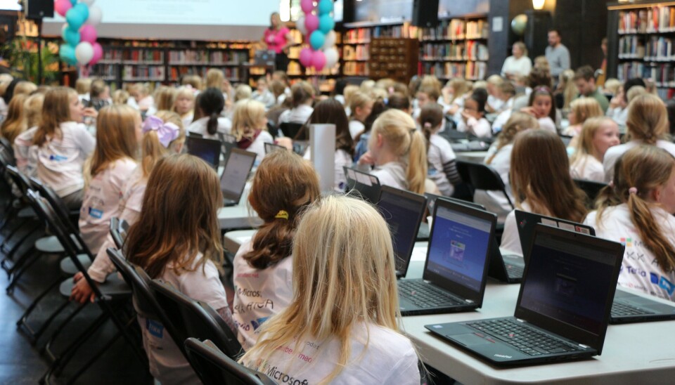 GIRL TECH FEST: Til sammen hadde hele 4000 jenter, fra hele landet, satt av dagen til å leke seg med teknologi. (Arkivfoto: Stine Marie Hagen)