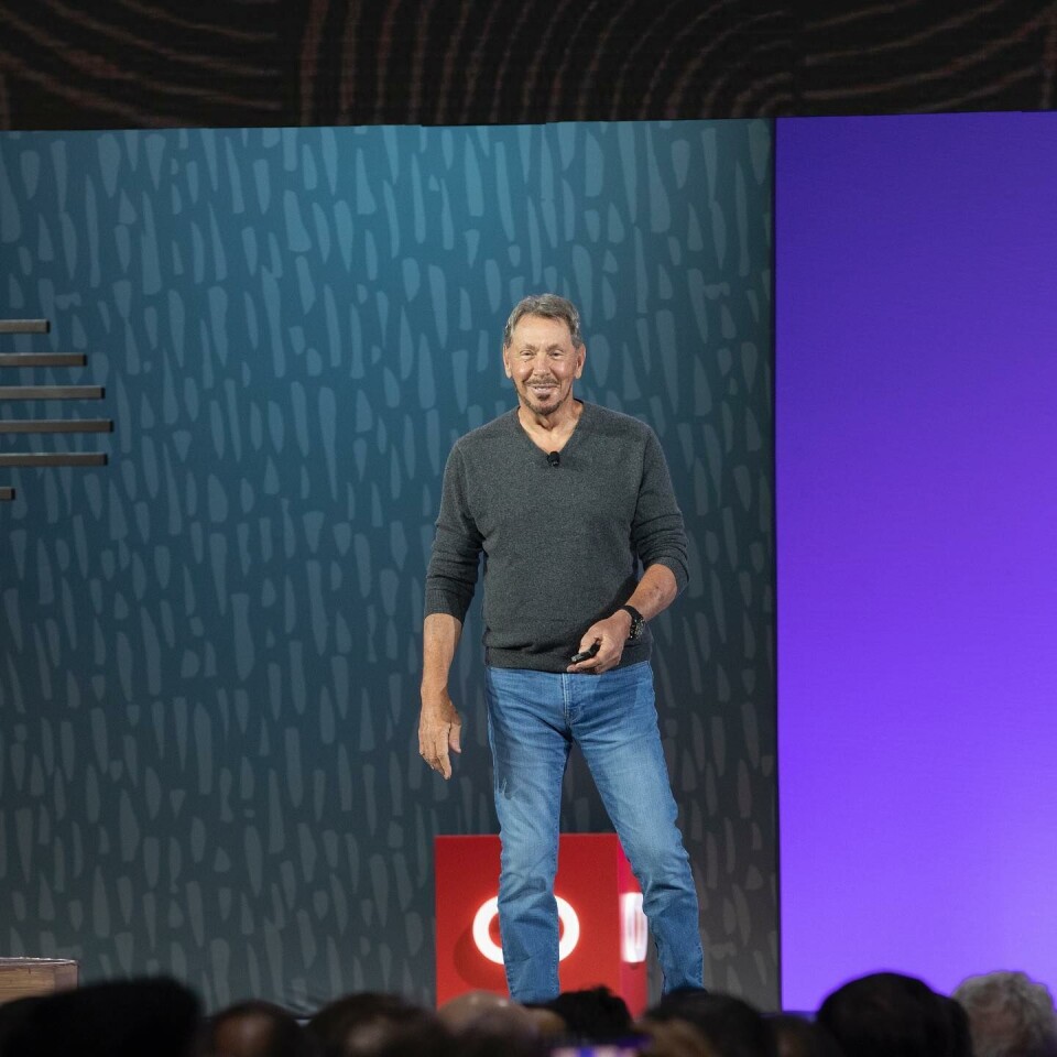 AUTOMATISERER: Larry Ellison og Oracle bruker kunstig intelligens og maskinlæring til å bygge bro mellom markedsføring og salg. (Foto: Oracle). AUTOMATISERER: Larry Ellison og Oracle bruker kunstig intelligens og maskinlæring til å bygge bro mellom markedsføring og salg. (Foto: Oracle).
