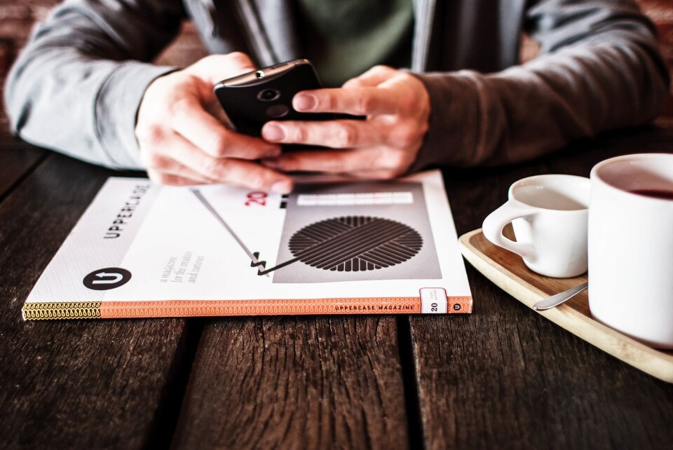 SIKKER: Det er ikke så vanskelig å ha god sikkerhet i den mobile hverdagen, mener Nasjonal Sikkerhetsmyndighet. SIKKER: Det er ikke så vanskelig å ha god sikkerhet i den mobile hverdagen, mener Nasjonal Sikkerhetsmyndighet.