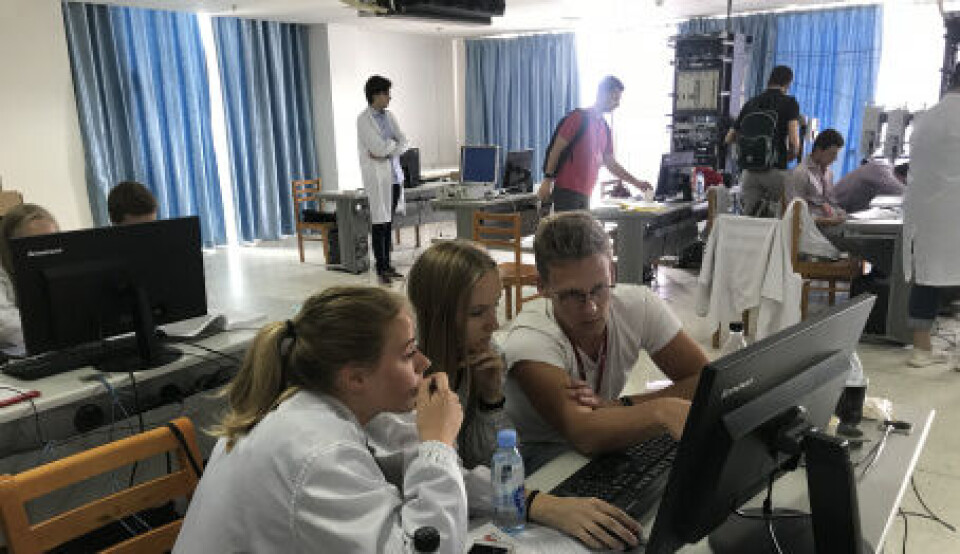 Norske teknologistudenter på to ukers studieopphold hos Huawei i Kina. Foto: Huawei Norske teknologistudenter på to ukers studieopphold hos Huawei i Kina. Foto: Huawei