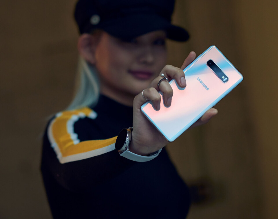 LEKKER: Samsung Galaxy S10+ er en av markedet lekreste telefoner. (Foto: Samsung) LEKKER: Samsung Galaxy S10+ er en av markedet lekreste telefoner. (Foto: Samsung)
