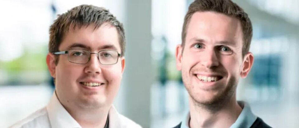 UTPLASSERT: Jon Erik Selland (24) deltager på Experis Academy har spesialiseringsperioden hos Vitec Plania. - Vi har ikke et eget apparat for rekruttering og Experis Academy passer veldig godt for oss, sier Olav Undheim, utviklingsleder, Vitec Plania. (Foto: Experis Academy)