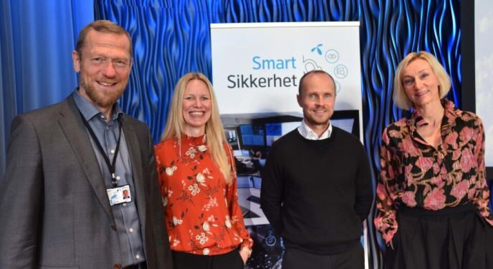 LANSERER: F.v: Ove Fredheim (Leder, Telenor Bedrift), Kjersti Stathopoulou (VP Security Business Development, Telenor Group), Richard Skjærstad (Smart Sikkerhet, Telenor Norge) og Hanne Tangen Nilsen (Sikkerhetsdirektør Telenor Norge) var samlet på lanseringen av Smart Sikkerhet. (Foto: Telenor)