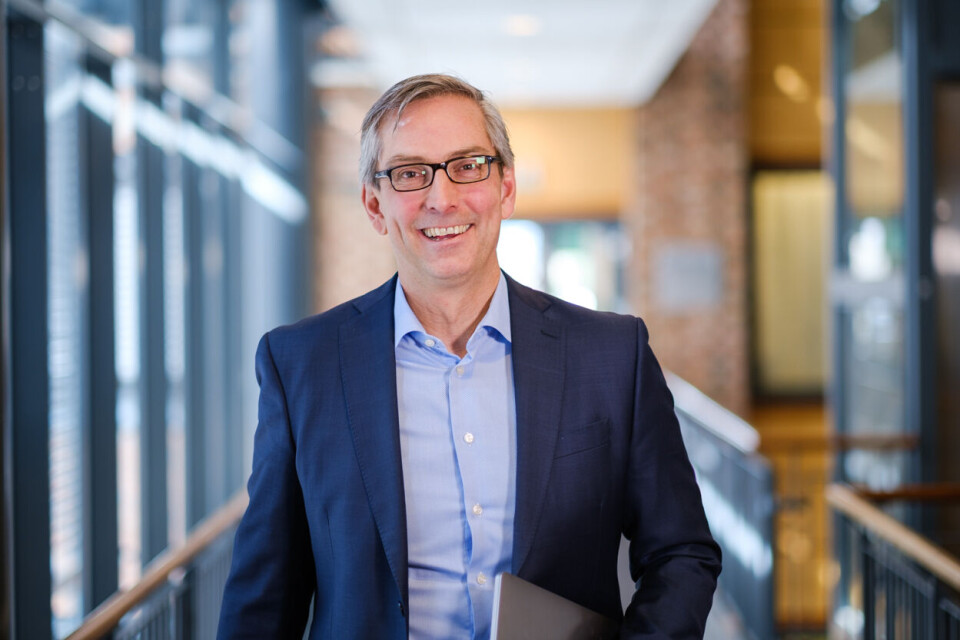 MILJØVINNER: Michael Jacobs, administrerende direktør i Atea Norge, er stolt over utmerkelsen. Sammen med syv andre norske virksomheter er Atea med på listen over årets klimaledere. (Foto: Atea) MILJØVINNER: Michael Jacobs, administrerende direktør i Atea Norge, er stolt over utmerkelsen. Sammen med syv andre norske virksomheter er Atea med på listen over årets klimaledere. (Foto: Atea)