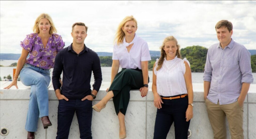VOKSER: – Vi har ambisiøse skaleringsplaner og prosessen med å hente mer kapital er i gang, sier Camilla Kluge Foss i Eyr. Fra venstre: Markeds - kommunikasjonssjef Maren Synnevåg; founder Karl Martin Lind; Operations Manager Kine Skjervum-Karlsen; CEO Camilla Kluge Foss og CTO Thomas Kolstø. (Foto: Thomas Brun/NTB) VOKSER: – Vi har ambisiøse skaleringsplaner og prosessen med å hente mer kapital er i gang, sier Camilla Kluge Foss i Eyr. Fra venstre: Markeds - kommunikasjonssjef Maren Synnevåg; founder Karl Martin Lind; Operations Manager Kine Skjervum-Karlsen; CEO Camilla Kluge Foss og CTO Thomas Kolstø. (Foto: Thomas Brun/NTB)