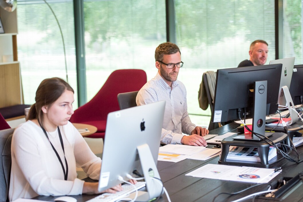 UTNYTTER: Mange vender tilbake til kontoret i høst. Det vet svindlerne hvordan de skal utnytte. (Foto: Unsplash) UTNYTTER: Mange vender tilbake til kontoret i høst. Det vet svindlerne hvordan de skal utnytte. (Foto: Unsplash)