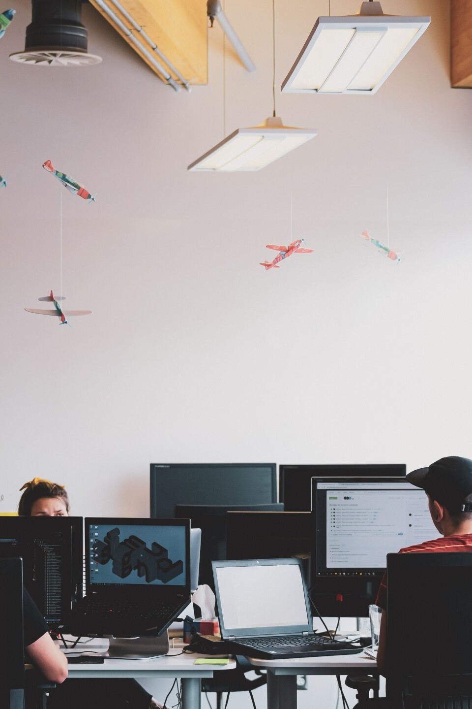DEN NYE VINEN: Offentlig sektor bør selv ta ansvar for å inkludere juniorkompetanse i kr5avspesifikasjoner. (Foto: @sigmund - Unsplash)