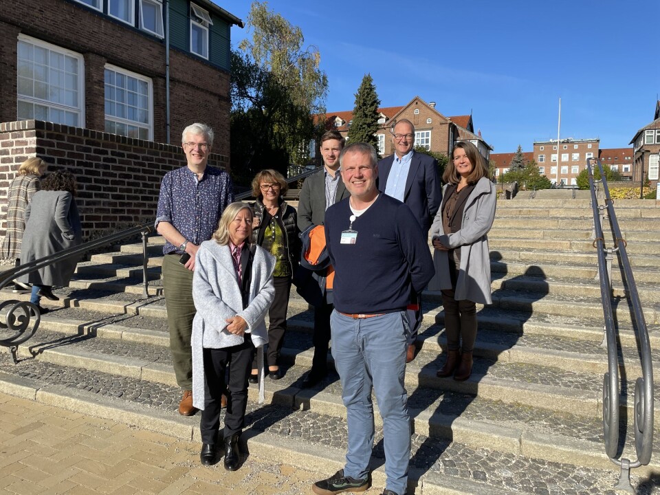 PÅ BESØK: Bliksund AS på besøk hos Bisbebjerg Hospital i København. Fra venstre: Lennart Friis-Hansen (overlege ved Bisbebjerg Hospital), Susie Ruff (tilrettelegger for Global Growth-programmet i Danmark), Janne Tvedt Morstøl (CEO Bliksund AS), Martin Kasseth (forretningsutvikler i Bliksund AS), Brian Holch (innovasjonsleder ved Bisbebjerg Hospital), Jan Falkevik (Corporate Development i Bliksund AS) og Marie Lundstad Aulie (leder for Global Growth-programmet til Danmark). (Foto: Innovasjon Norge) PÅ BESØK: Bliksund AS på besøk hos Bisbebjerg Hospital i København. Fra venstre: Lennart Friis-Hansen (overlege ved Bisbebjerg Hospital), Susie Ruff (tilrettelegger for Global Growth-programmet i Danmark), Janne Tvedt Morstøl (CEO Bliksund AS), Martin Kasseth (forretningsutvikler i Bliksund AS), Brian Holch (innovasjonsleder ved Bisbebjerg Hospital), Jan Falkevik (Corporate Development i Bliksund AS) og Marie Lundstad Aulie (leder for Global Growth-programmet til Danmark). (Foto: Innovasjon Norge)