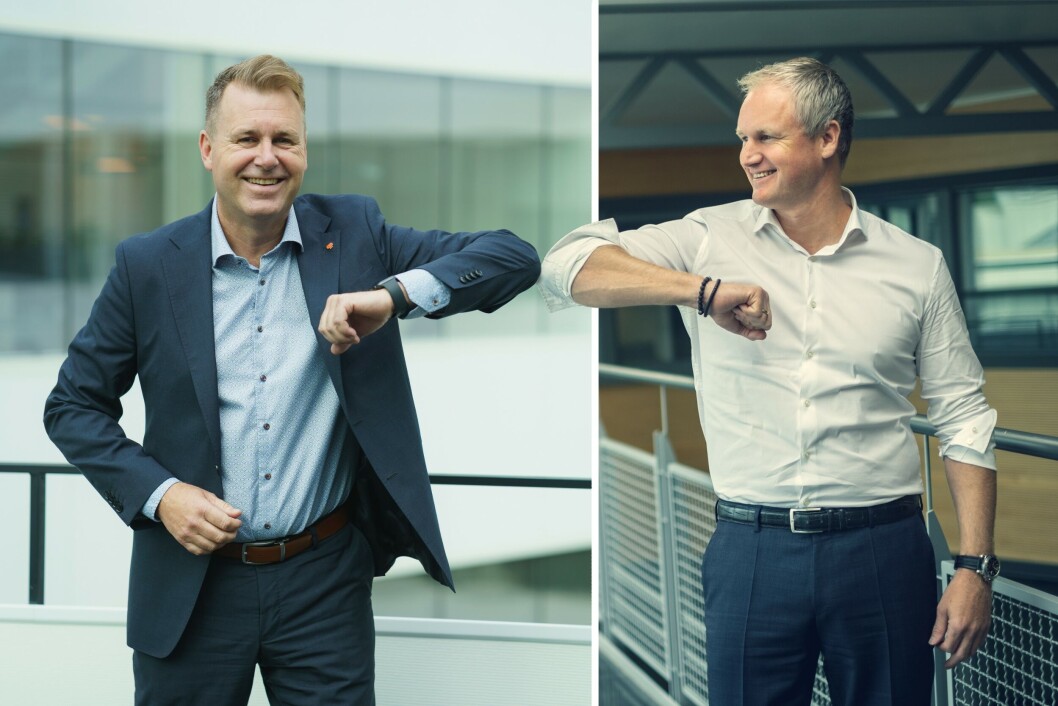 FUSJONERER: Sysco og Cegal finner sammen for å skape et ledende, globalt teknologiselskap for energisektoren, og blir en sterk bidragsyter for å drive frem det grønne skiftet. På bildet ser vi Svein Torgersen og Dagfinn Ringås i en meget korona-vennlig partner-hilsen. (Foto: Morten Berentsen/Bård Gundersen) FUSJONERER: Sysco og Cegal finner sammen for å skape et ledende, globalt teknologiselskap for energisektoren, og blir en sterk bidragsyter for å drive frem det grønne skiftet. På bildet ser vi Svein Torgersen og Dagfinn Ringås i en meget korona-vennlig partner-hilsen. (Foto: Morten Berentsen/Bård Gundersen)