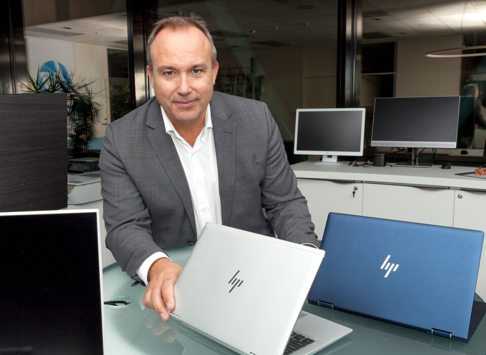 VI SKRIVER: – Bare en prosent oppgir å ikke ha behov for å skrive ut, forteller Verner Hølleland, administrerende direktører i HP Norge. (Foto: HP Norge). VI SKRIVER: – Bare en prosent oppgir å ikke ha behov for å skrive ut, forteller Verner Hølleland, administrerende direktører i HP Norge. (Foto: HP Norge).