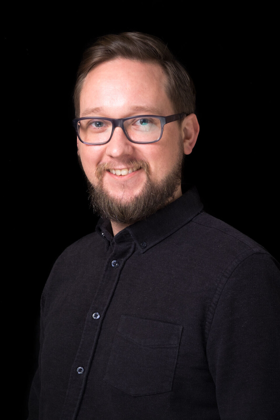 VIRTUELL TILSTEDEVÆRELSE: Når vi etterhvert returnerer til kontorene igjen krever implementeringen av teknologien langsiktig forbedret inkludering og en mer menneskelig opplevelse, skriver Senior Product Marketing Manager Dan Hesketh i Jabra Norge, som tror reiserestriksjonene som følge av pandemien vil vedvare i overskuelig fremtid. (Foto: Dan Taylor/ MediaPunk) VIRTUELL TILSTEDEVÆRELSE: Når vi etterhvert returnerer til kontorene igjen krever implementeringen av teknologien langsiktig forbedret inkludering og en mer menneskelig opplevelse, skriver Senior Product Marketing Manager Dan Hesketh i Jabra Norge, som tror reiserestriksjonene som følge av pandemien vil vedvare i overskuelig fremtid. (Foto: Dan Taylor/ MediaPunk)