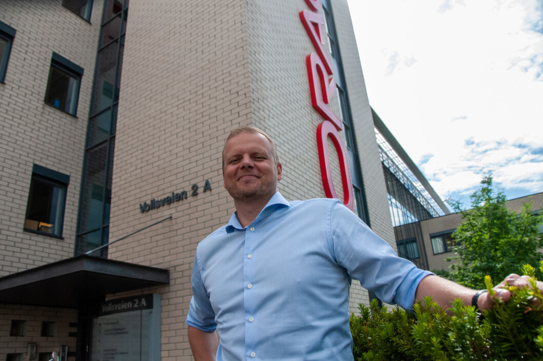 TEKNO-TILLIT: Norgessjefen i Oracle, Tore Bjelland, mener funnet som viser at de ansatte heller vil ta opp problemer med en robot enn med sjefen, sier mye om tilliten vi etterhvert har fått til teknologi. (Foto: Toralv Østvang) TEKNO-TILLIT: Norgessjefen i Oracle, Tore Bjelland, mener funnet som viser at de ansatte heller vil ta opp problemer med en robot enn med sjefen, sier mye om tilliten vi etterhvert har fått til teknologi. (Foto: Toralv Østvang)