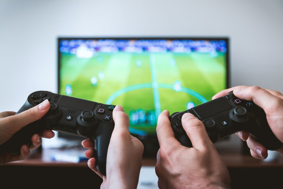 IKKE FORNØYD: Zlatan Ibrahimovic (39) er fortsatt superhet på fotballbanen. Utenfor går Milan-stjernen til angrep på produsenten bak det populære Fifa-spillet. (Illustrasjonsbilde: Jeshoots.com/ Unsplash) IKKE FORNØYD: Zlatan Ibrahimovic (39) er fortsatt superhet på fotballbanen. Utenfor går Milan-stjernen til angrep på produsenten bak det populære Fifa-spillet. (Illustrasjonsbilde: Jeshoots.com/ Unsplash)