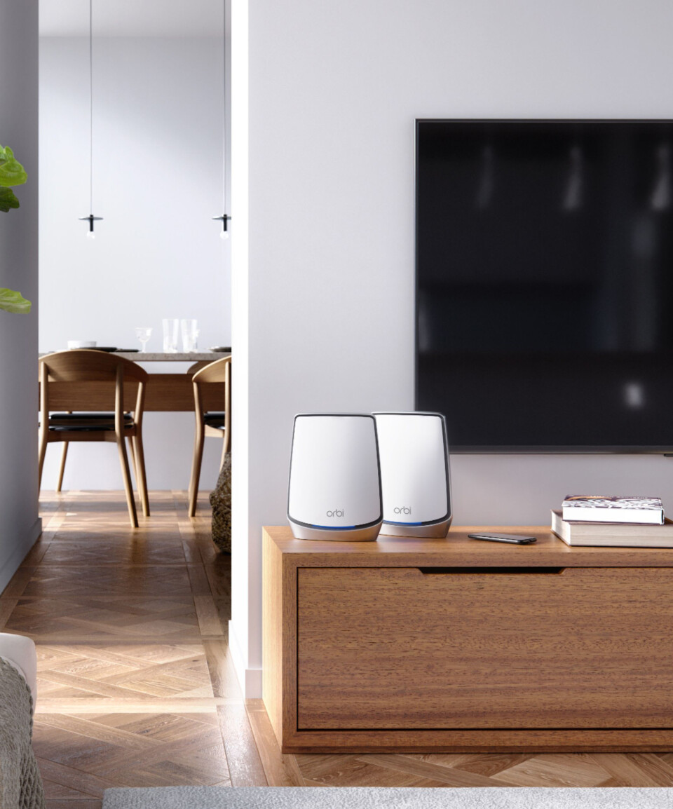 RÅTASSER: AX6000 kommer i en topakning, som bør vær mer enn nok for de fleste. (Foto: Netgear)