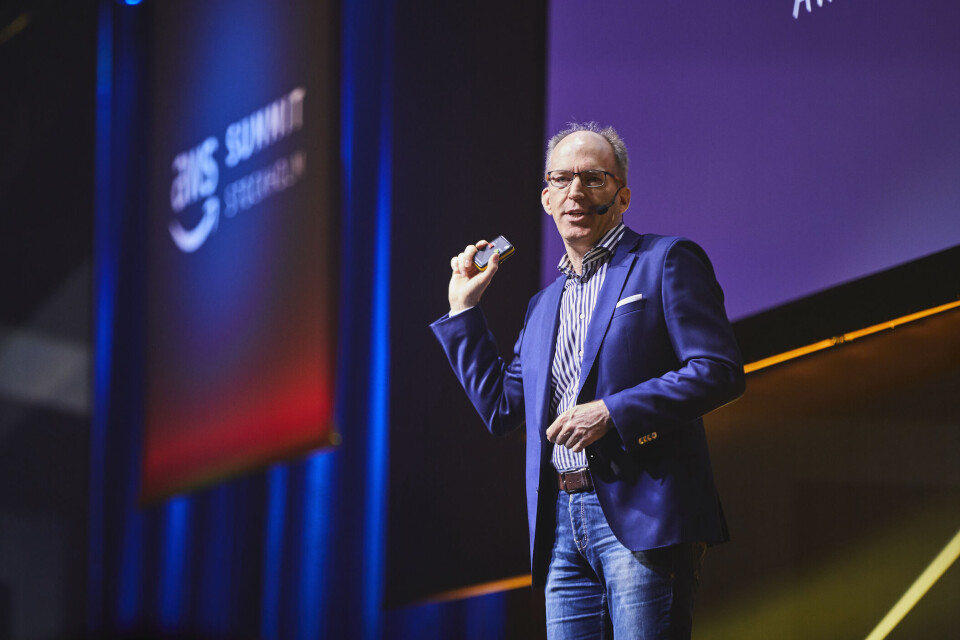 ANSETT TALENTENE: Guido Bartels er nordisk leder for Amazon Web Services. I denne kommentaren taler han for å ansette juniorer. Han mener også at bedrifter må sørge for å gi teamet deres den støtten og ressursene som kreves for å beholde nødvendige ferdigheter innad i organisasjonen. (Foto: AWS) ANSETT TALENTENE: Guido Bartels er nordisk leder for Amazon Web Services. I denne kommentaren taler han for å ansette juniorer. Han mener også at bedrifter må sørge for å gi teamet deres den støtten og ressursene som kreves for å beholde nødvendige ferdigheter innad i organisasjonen. (Foto: AWS)
