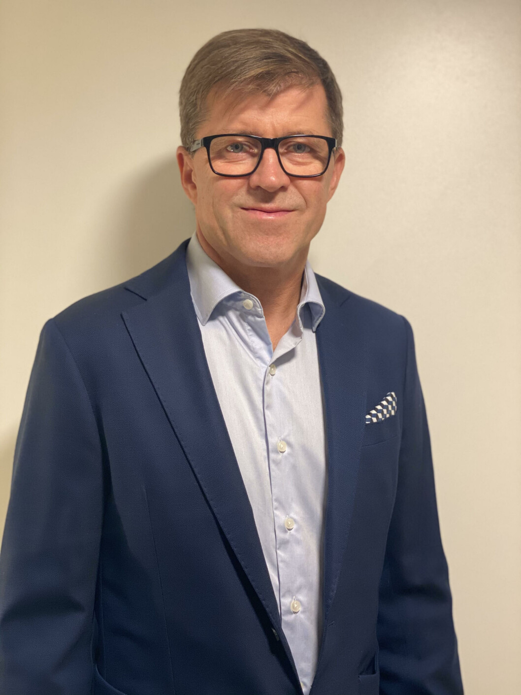 NR. 100: Mathis Sæther-Larsen skal bygge bro mellom strategi og teknologi for kundene til Microsoft-spesialisten Skill. (Foto: Skill) NR. 100: Mathis Sæther-Larsen skal bygge bro mellom strategi og teknologi for kundene til Microsoft-spesialisten Skill. (Foto: Skill)