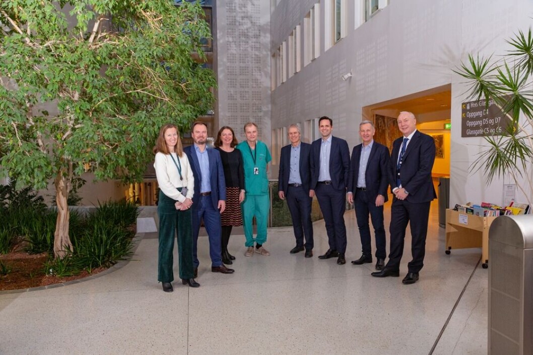 HELSEPARTNERE: (f.v.) Elin Melby (Inven2), Ronny Jevard (Sopra Steria), Solfrid Skilbrigt (Sopra Steria), Erik Fosse (OUS), Ole Jakob Elle (OUS), John Berland (Sopra Steria), Ole Kristian Hjelstuen (Inven2) og Kjell Rusti (Sopra Steria). Foto: Sopra Steria HELSEPARTNERE: (f.v.) Elin Melby (Inven2), Ronny Jevard (Sopra Steria), Solfrid Skilbrigt (Sopra Steria), Erik Fosse (OUS), Ole Jakob Elle (OUS), John Berland (Sopra Steria), Ole Kristian Hjelstuen (Inven2) og Kjell Rusti (Sopra Steria). Foto: Sopra Steria