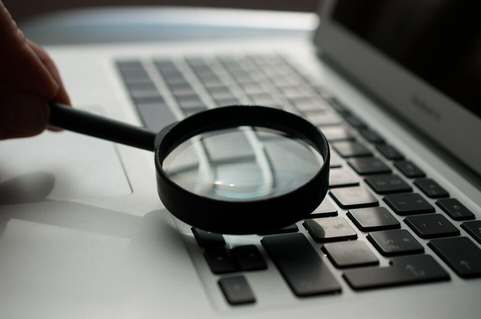 ZOOM IN: Flere amerikanske politikere vil nå se nærmere på ryktene om videotjenestens samarbeid med den kinesiske regjeringen. (Photo by Agence Olloweb on Unsplash)