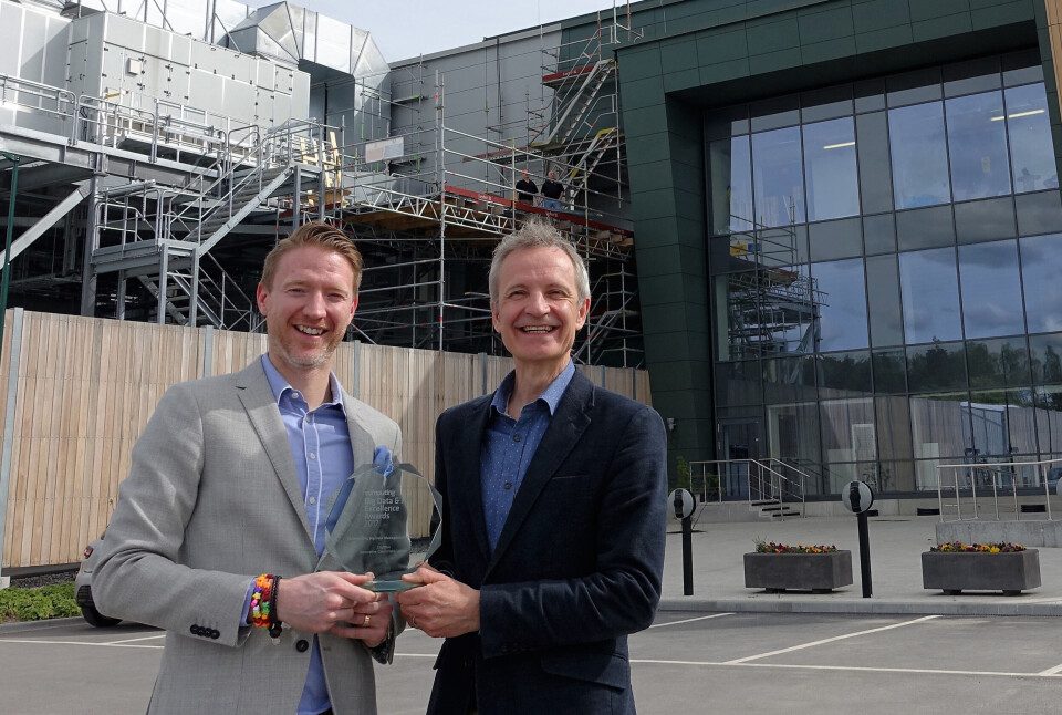 PRIS FOR BÆREKRAFT: Fredrik Jansson og Dan Oldham i Digiplex kan glede seg over nok en utmerkelse. (Foto: Digiplex) PRIS FOR BÆREKRAFT: Fredrik Jansson og Dan Oldham i Digiplex kan glede seg over nok en utmerkelse. (Foto: Digiplex)