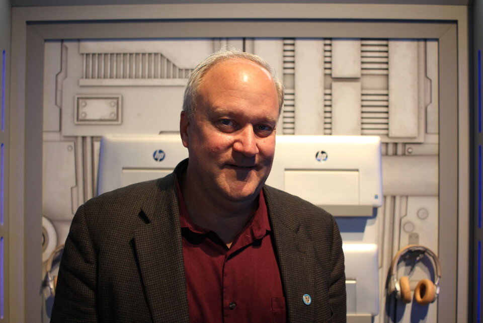 UTFORDRINGEN: Produktsjef Jeff Wood ser utfordringen i å selge et produkt som passer godt inn i begge av HPs nye divisjoner. (FOTO: Jan Birkeland) UTFORDRINGEN: Produktsjef Jeff Wood ser utfordringen i å selge et produkt som passer godt inn i begge av HPs nye divisjoner. (FOTO: Jan Birkeland)