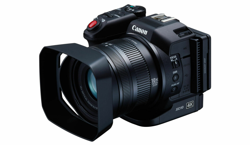 KOMPAKT: Canon XC10 kan kjøres med lysfølsomheten satt helt til ISO 20.000 og kan derfor brukes til dokumentarfilming under veldig dårlige lysforhold. (Foto: Canon)