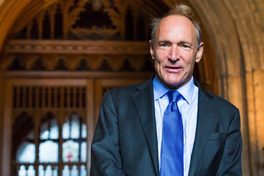 WEB: Tim-Berners-Lee utviklet World Wide Web da han jobbet som forsker ved CERN – Den europeiske organisasjon for kjernefysisk forskning. WEB: Tim-Berners-Lee utviklet World Wide Web da han jobbet som forsker ved CERN – Den europeiske organisasjon for kjernefysisk forskning.