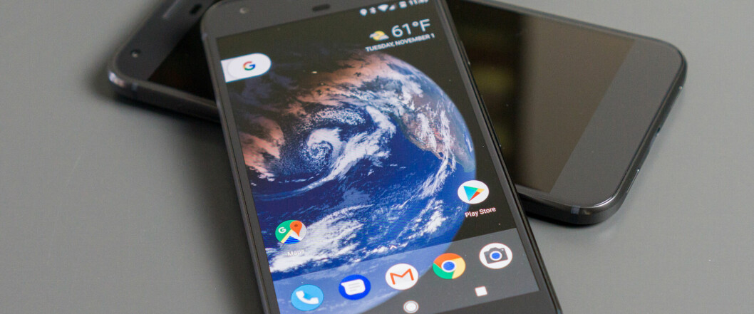 PIXEL: Googles egne mobiler under Pixel-navnet får ros for enkelhet både i design og Android-utforming. Ikke hør så mye på brukerne at dette rotes til, advares det nå. (Foto: Jason Cross, Macworld USA)