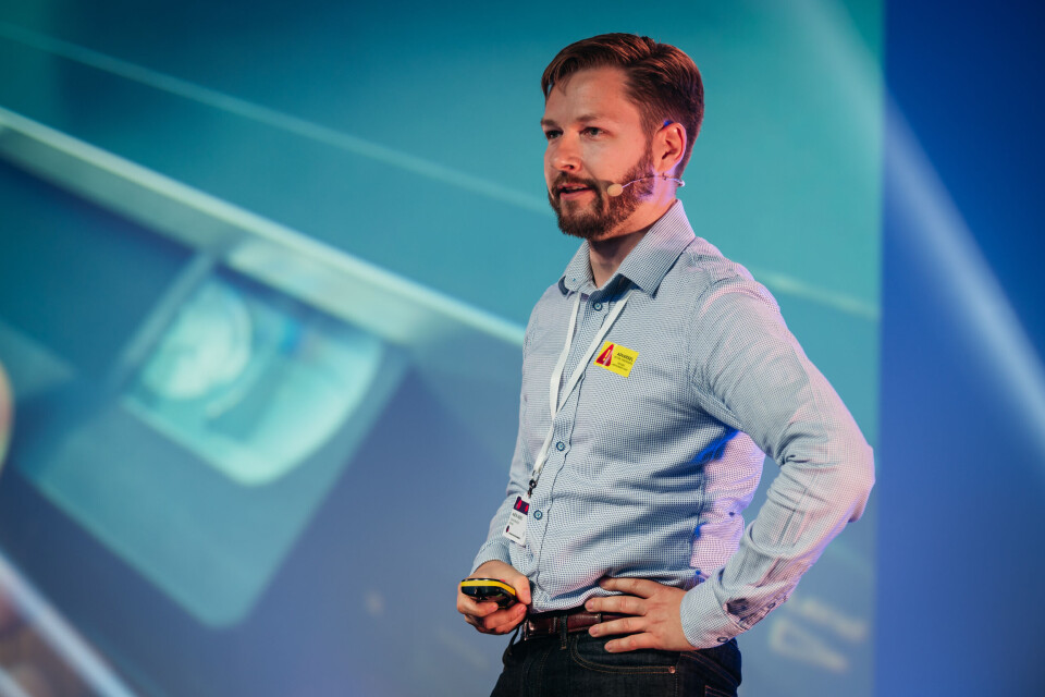 SMART: Produktet Smartfiber skal gi små- og mellomstore virksomheter sikre og stabile nettverkstjenester driftet av Globalconnect, sier produktdirektør Martin Højriis Kristensen. SMART: Produktet Smartfiber skal gi små- og mellomstore virksomheter sikre og stabile nettverkstjenester driftet av Globalconnect, sier produktdirektør Martin Højriis Kristensen.