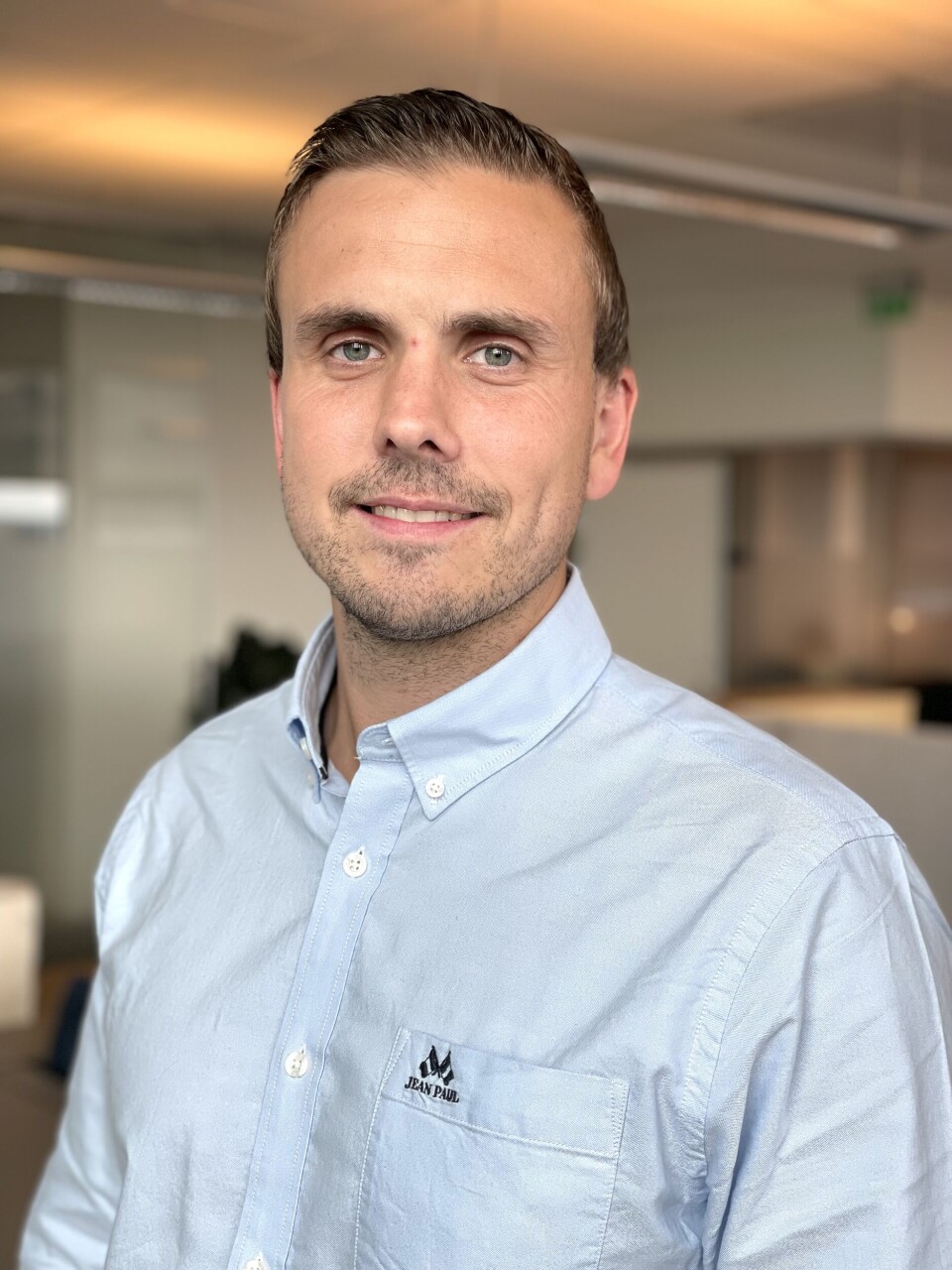 RASKERE: Leverandørene publiserer fortløpende sikkerhetsoppdateringer for å tette sårbarheter, men mange virksomheter venter for lenge, mener Marius Sandbu. (Foto: Sopra Steria)