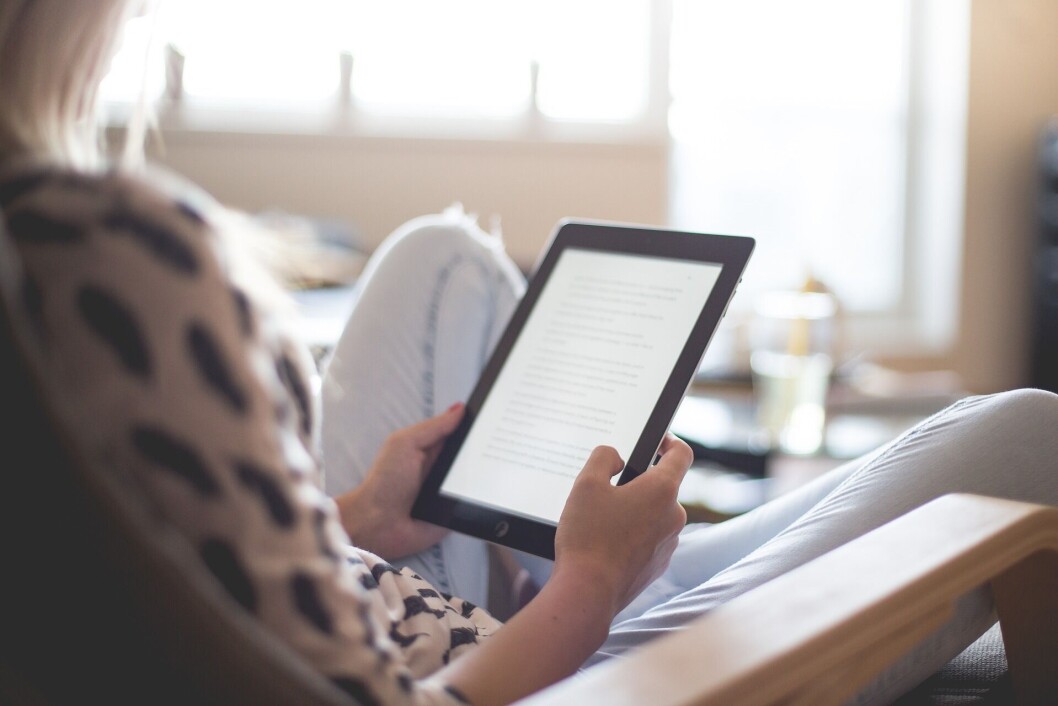RISIKO: Check Point Research (CPR) fant sikkerhetsfeil i det populære lesebrettet Amazon Kindle. – Alle bør være klar over cyberrisikoen ved å bruke alt som er koblet til datamaskinen, spesielt noe så allestedsnærværende som Amazons Kindle, sier Yaniv Balmas, leder for cyberforskning i Check Point Software. (Foto: Pixels/ Pixabay) RISIKO: Check Point Research (CPR) fant sikkerhetsfeil i det populære lesebrettet Amazon Kindle. – Alle bør være klar over cyberrisikoen ved å bruke alt som er koblet til datamaskinen, spesielt noe så allestedsnærværende som Amazons Kindle, sier Yaniv Balmas, leder for cyberforskning i Check Point Software. (Foto: Pixels/ Pixabay)