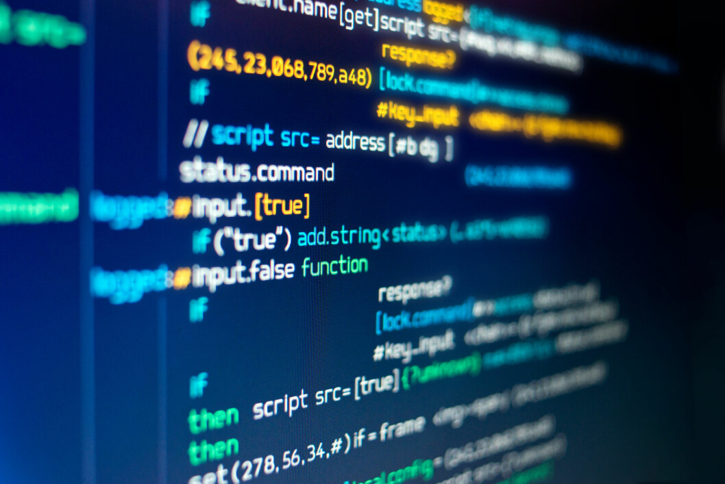DIFFERENCE: Writing software is very different from operating it. (Foto: Istock)