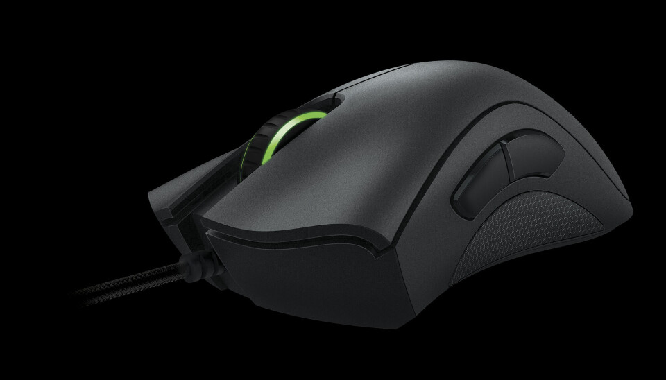BEHAGELIG: Utformingen gjør at Deathadder Chroma ligger meget godt i hånda. BEHAGELIG: Utformingen gjør at Deathadder Chroma ligger meget godt i hånda.