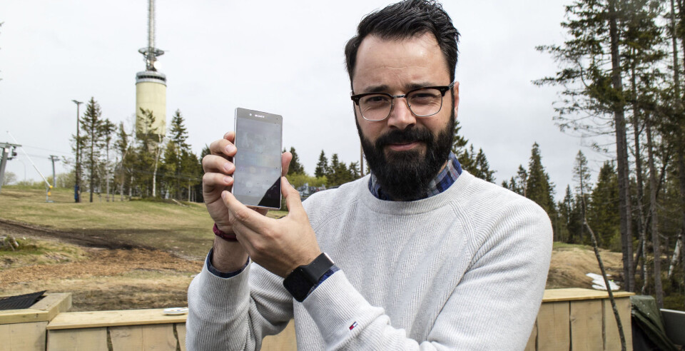 FOR DE AKTIVE: Markedsansvarlig hos Sony Mobile i Norge, Frank Otterbeck, valgte aktivitetssenteret ved Tryvann i Oslo til lanseringen av Xperia Z3+ i Norge. (Foto: Toralv Østvang) FOR DE AKTIVE: Markedsansvarlig hos Sony Mobile i Norge, Frank Otterbeck, valgte aktivitetssenteret ved Tryvann i Oslo til lanseringen av Xperia Z3+ i Norge. (Foto: Toralv Østvang)