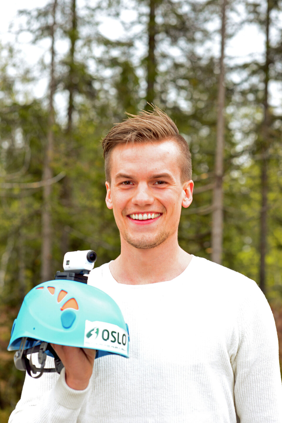 KOPLINGSSJEFEN: Eirik Risnes Kjønås vil brøyte plass for egne actionkamera med enklere og standardisert tilkoplinger og bedre programvare enn konkurrentene. Foto: Dag-Rune Z Vollen KOPLINGSSJEFEN: Eirik Risnes Kjønås vil brøyte plass for egne actionkamera med enklere og standardisert tilkoplinger og bedre programvare enn konkurrentene. Foto: Dag-Rune Z Vollen
