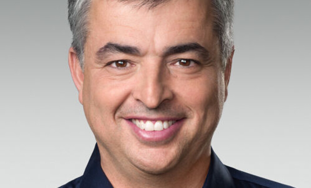 ARBEIDER MED SAKEN: Eddy Cue i Apple-ledelsen bekrefter at Hjemmedeling av musikk er på vei tilbake til iOS. (Foto: Apple) ARBEIDER MED SAKEN: Eddy Cue i Apple-ledelsen bekrefter at Hjemmedeling av musikk er på vei tilbake til iOS. (Foto: Apple)
