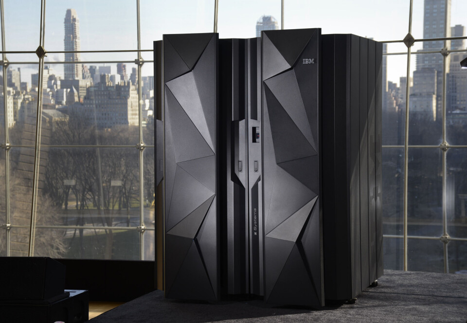 POPULÆRT: Selv i denne sky-tidsalderen ser IBM et kraftig hopp i omsetningen på sine stormaskiner, her representert ved den nye z13-maskinen. (Foto: IBM)