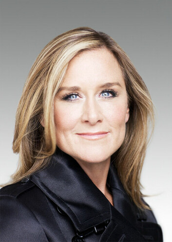 Angela Ahrendts har tittelen Senior Vice President Retail and Online Stores. (Foto: Apple)