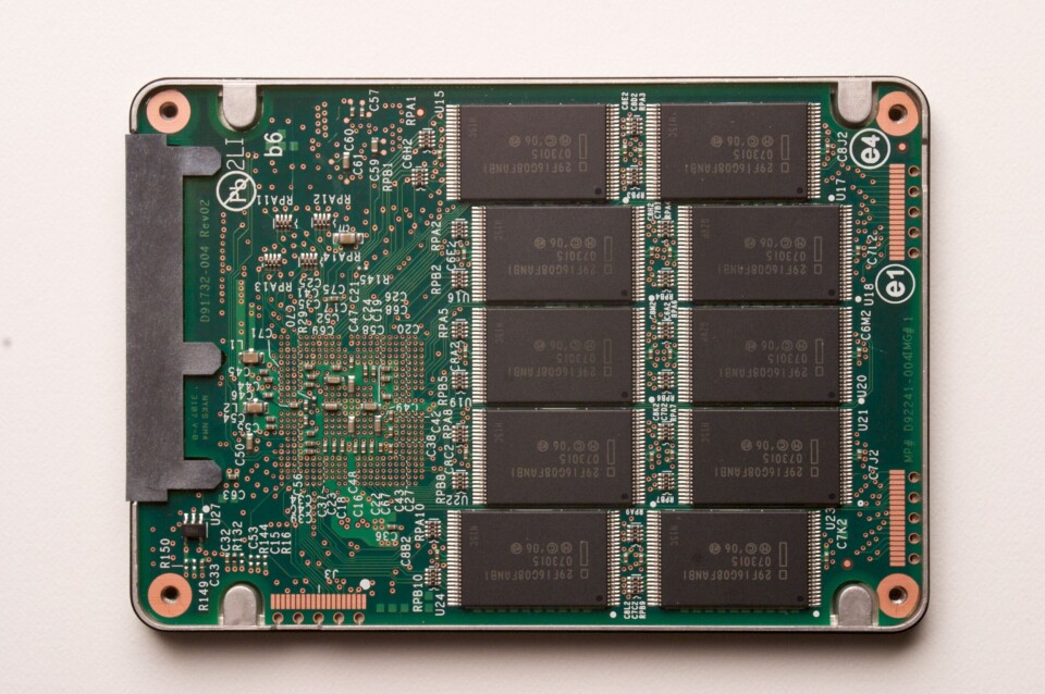 10 TERRA+: Intel planlegger flashminne med over 10 TB, beregnet for servere. Foto: Intel 10 TERRA+: Intel planlegger flashminne med over 10 TB, beregnet for servere. Foto: Intel